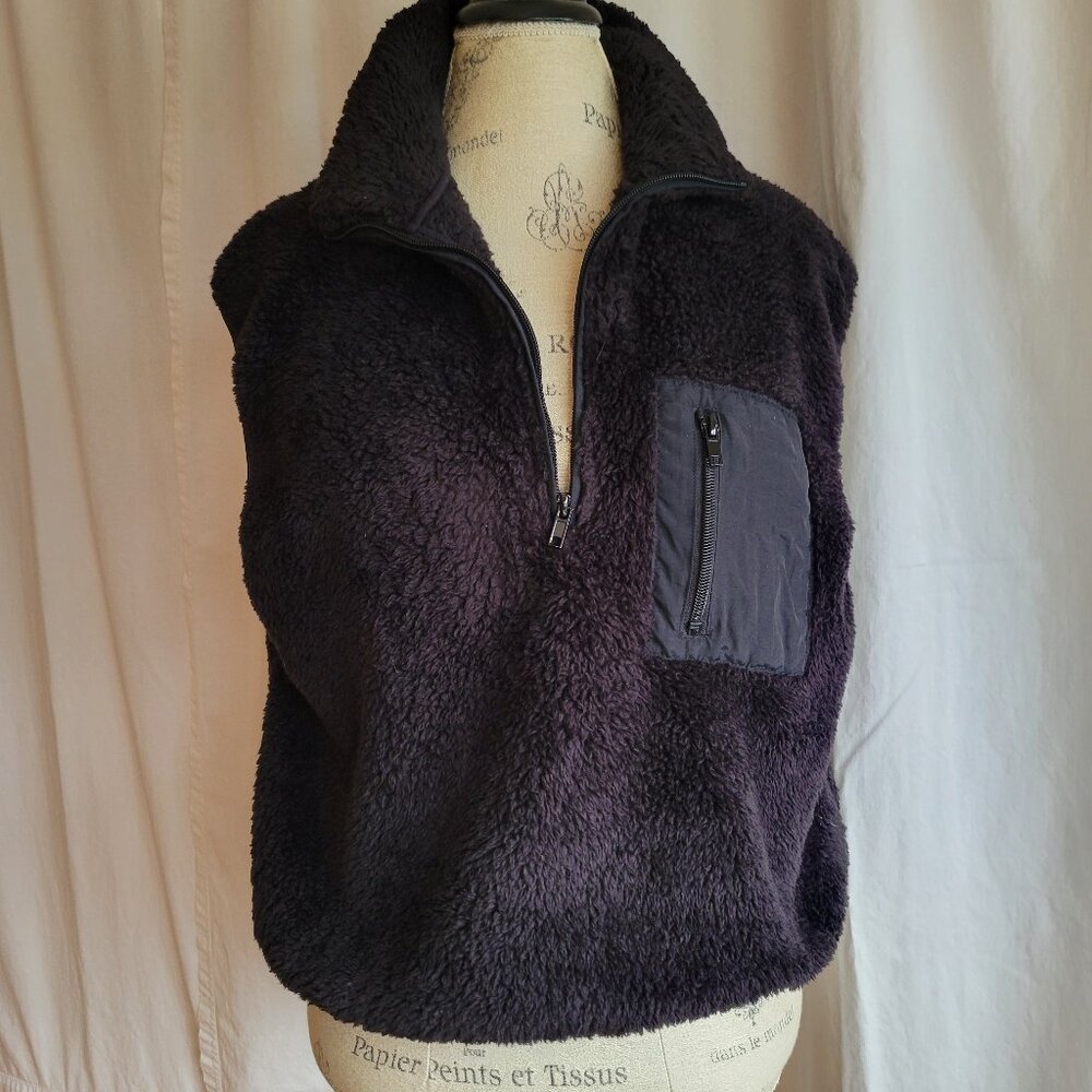 H&M Black vest Size Small